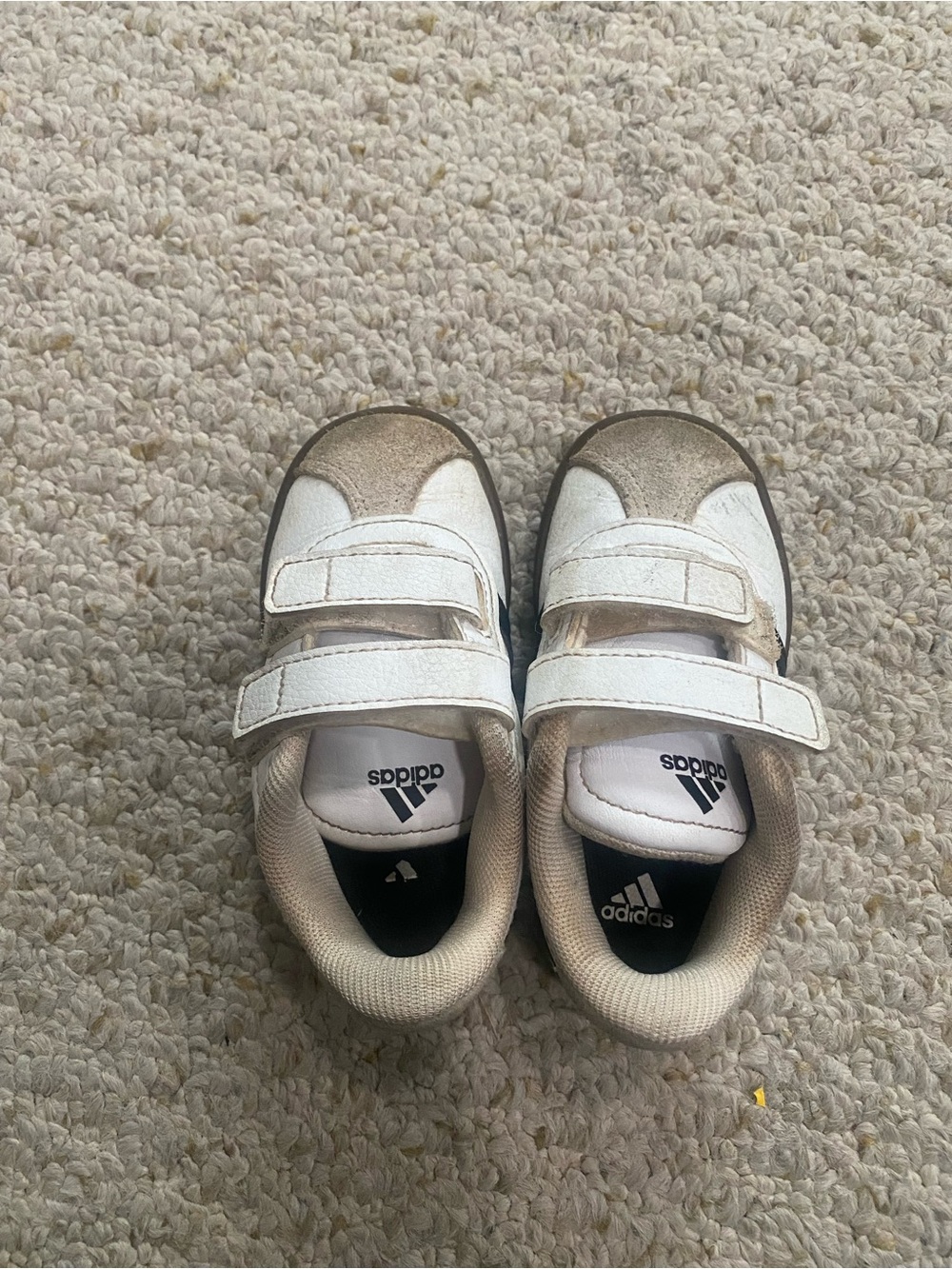 adidas Kids White & Tan Hook-and-Loop Sneakers. Size 6